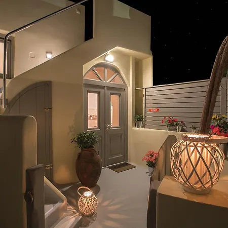 Nest With Hot Tub, Hammam & Outdoor Cinema Villa Akrotiri (Santorini)