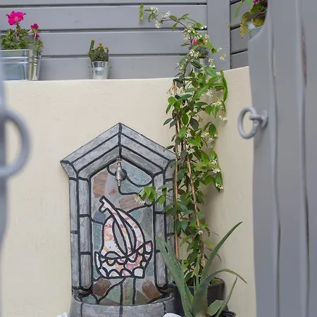 Nest With Hot Tub, Hammam & Outdoor Cinema *